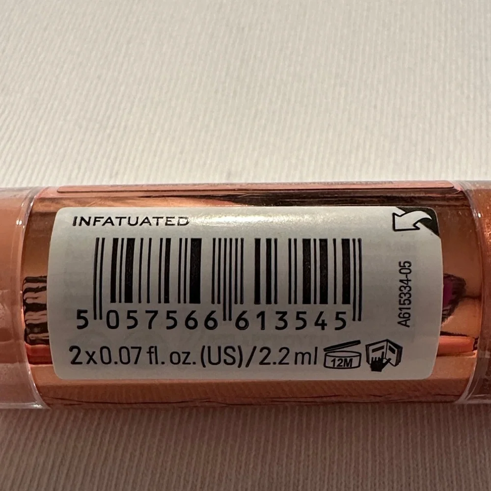 3/$15 🌸 Revolution Dual-Ended Double Up Liquid Shadow - Infatuated